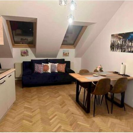 Klimatisiertes Dachgeschoss City Apartment In Zentrum Wiens Bagian luar foto