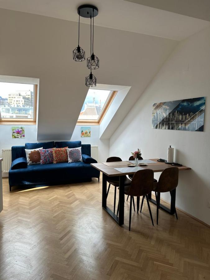 Klimatisiertes Dachgeschoss City Apartment In Zentrum Wiens Bagian luar foto