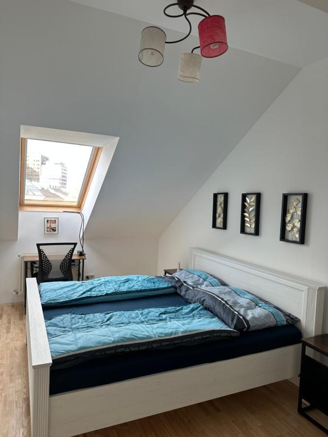 Klimatisiertes Dachgeschoss City Apartment In Zentrum Wiens Bagian luar foto