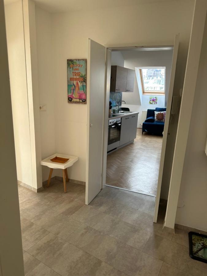 Klimatisiertes Dachgeschoss City Apartment In Zentrum Wiens Bagian luar foto