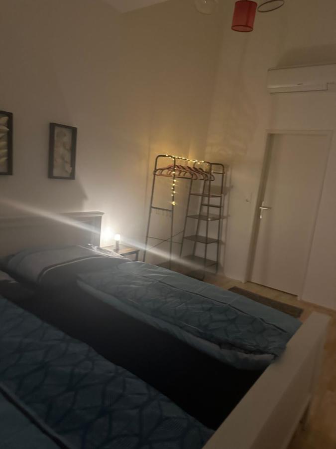 Klimatisiertes Dachgeschoss City Apartment In Zentrum Wiens Bagian luar foto