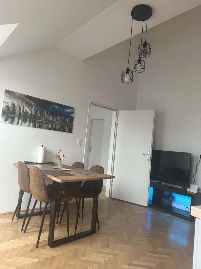 Klimatisiertes Dachgeschoss City Apartment In Zentrum Wiens Bagian luar foto