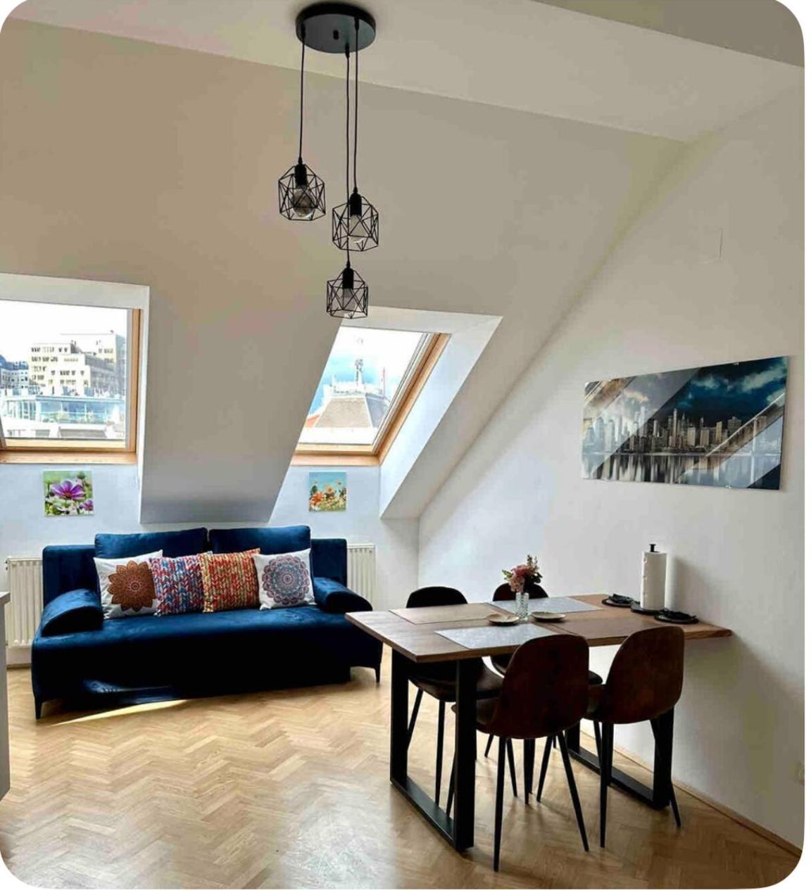 Klimatisiertes Dachgeschoss City Apartment In Zentrum Wiens Bagian luar foto