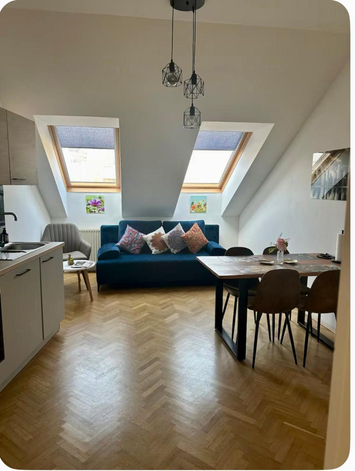 Klimatisiertes Dachgeschoss City Apartment In Zentrum Wiens Bagian luar foto